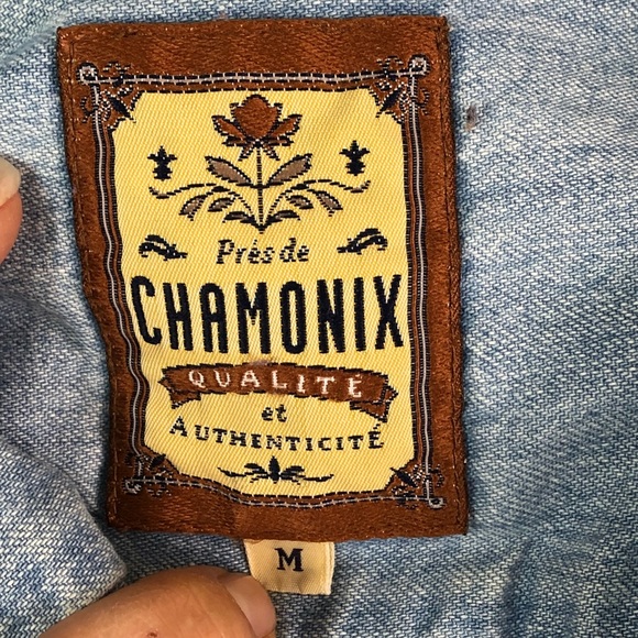 Chamonix Chambray Button Down Shirt Size M - Picture 3 of 8